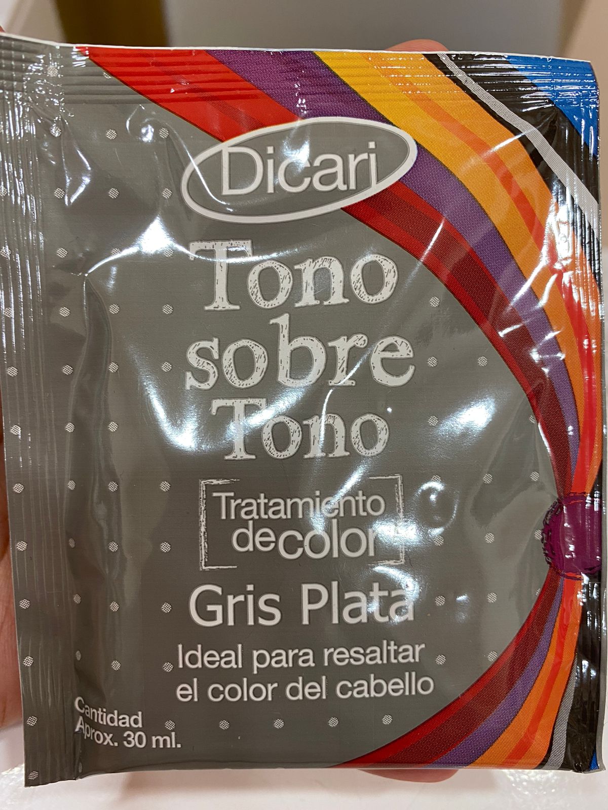 Dicari Tono Sobre Tono Gris Plata